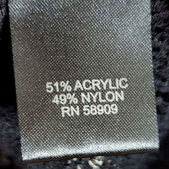 Chelsea & Violet Relaxed Fit crew Neck Crochet Fringe Sweater Size Small - Picture 7 of 7